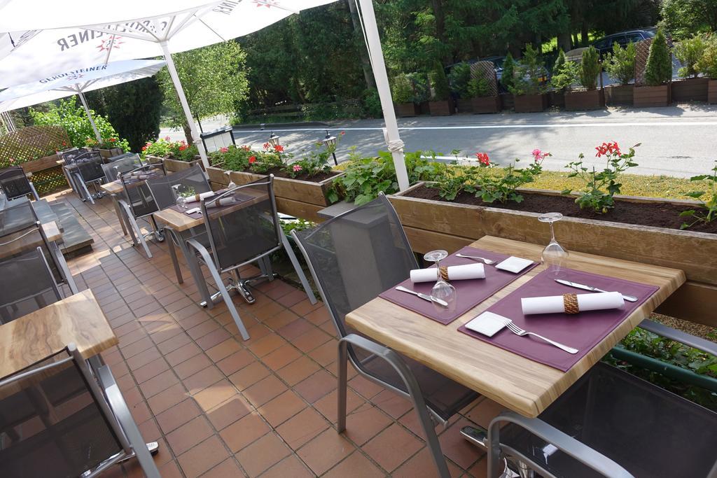 Logis L'Ermitage, Bistrot Des Saveurs Houffalize Exterior photo